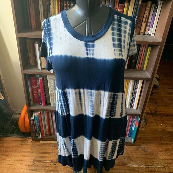 Peyton Jensen Evereve blue tie dye M scoop neck short sleeve flowy tunic - Picture 1 of 3